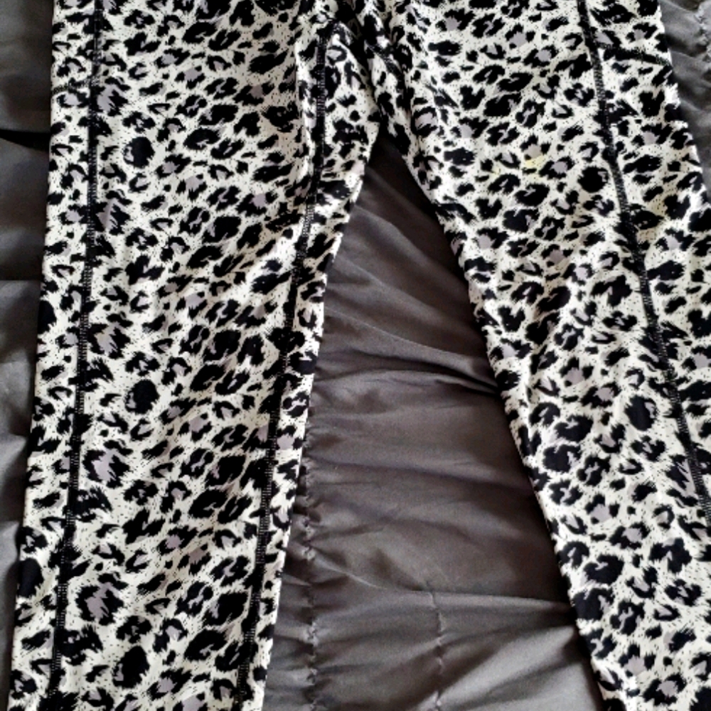 Zyia snow leopard brilliants